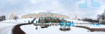 Peterhof Palace In Winter Stock Photo