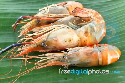 Pile Of Shrimp Grilled On Banana Leaf Stock Photo