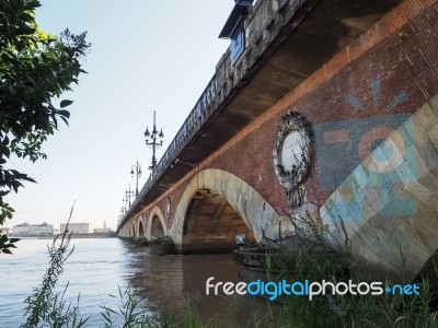 Pont De Pierre (peter's Bridge) Over The River Garonne In Bordea… Stock Photo