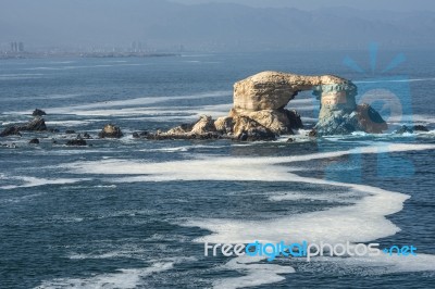 Portada (arch) Rock Formation, Chilean Coastline, La Portada Nat… Stock Photo