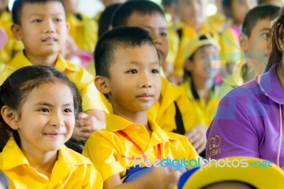 Primary Students Visit The Zoo, In The Jul 27, 2016. Bangkok Thailand Stock Photo