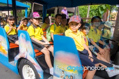 Primary Students Visit The Zoo, In The Jul 27, 2016. Bangkok Thailand Stock Photo