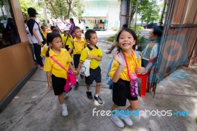 Primary Students Visit The Zoo, In The Jul 27, 2016. Bangkok Thailand Stock Photo