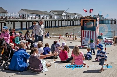 Punch And Judy Show In Southwold Stock Photo