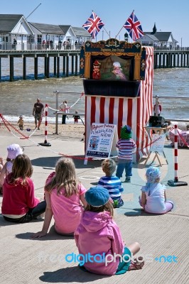 Punch And Judy Show In Southwold Stock Photo