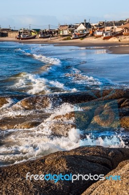 Punta Del Diablo Beach, Popular Tourist Site And Fisherman's Pla… Stock Photo