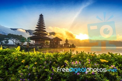 Pura Ulun Danu Bratan Temple In Bali, Indonesia Stock Photo