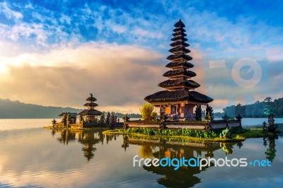 Pura Ulun Danu Bratan Temple In Bali, Indonesia Stock Photo