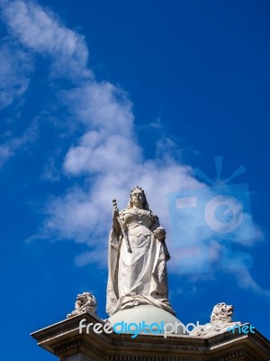 Queen Victoria Statue Stock Photo