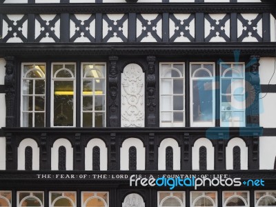 Quotation On A Building In Chester Stock Photo