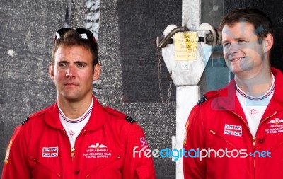 Red Arrows Pilots Entertaining The Crowds At Biggin Hill Stock Photo