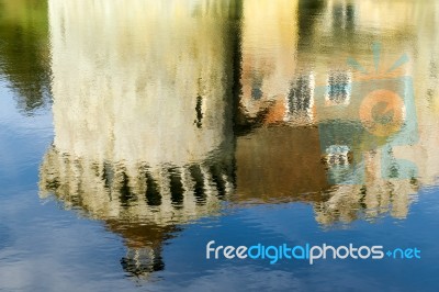 Reflection Of  A Building On The Scotney Castle Estate Stock Photo