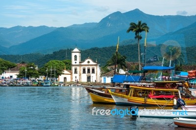 Rio De Janeiro, Brazil - February 15, 2016: Tourist Boats Waitin… Stock Photo