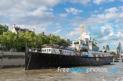 River Bar On The Thames Stock Photo