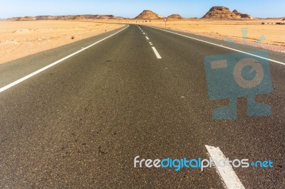 Road Through Sahara Desert In Egypt Stock Photo