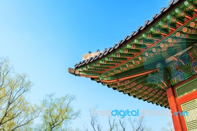 Roof Of Gyeongbokgung Palace In Seoul, Korea Stock Photo