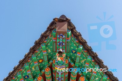 Roof Of Gyeongbokgung Palace In Seoul, Korea Stock Photo