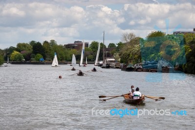 Rowing And Sailing On The River Thames Between Hampton Court And… Stock Photo