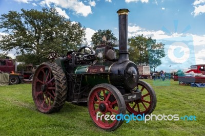 Rudgwick, Sussex/uk - August 27 : Traction Engine At Rudwick Ste… Stock Photo