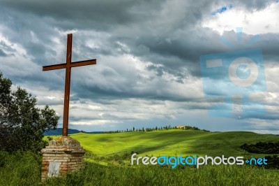 Rusty Iron Cross In Val D'orcia Tuscany Stock Photo