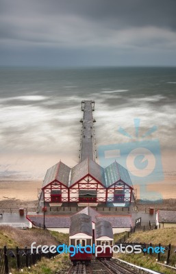 Saltburn Pier And Cliff Lift - Saltburn By The Sea - North Yorks… Stock Photo