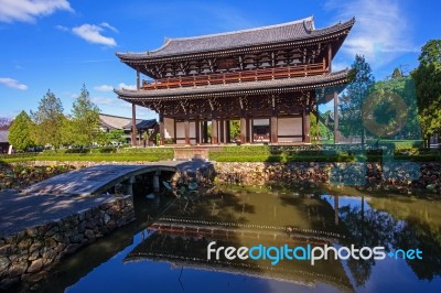 Sammon Gate At Tofukuji Temple, Kyoto Stock Photo