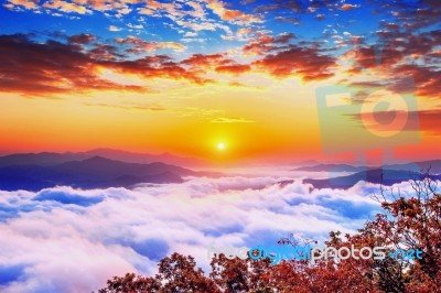 Seoraksan Mountains Is Covered By Morning Fog And Sunrise In Seoul,korea Stock Photo