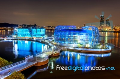 Seoul - August 3: Colorful Of Seoul Floating Island. It Is An Artificial Island Located In Han River. Photo Taken On August 3,2015 In Seoul, South Korea Stock Photo