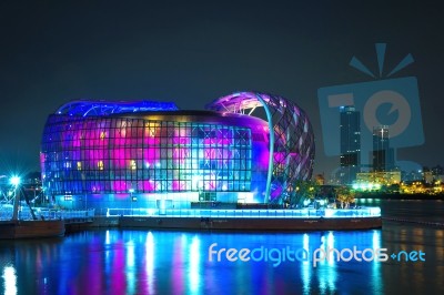 Seoul - August 3: Colorful Of Seoul Floating Island. It Is An Artificial Island Located In Han River. Photo Taken On August 3,2015 In Seoul, South Korea Stock Photo