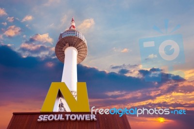 Seoul - March 27 : N Seoul Tower Located On Namsan Mountain In Central Seoul.photo Taken On March 27,2015 In Seoul,south Korea Stock Photo