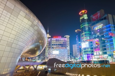 Seoul, South Korea - February 3: Dongdaemun Design Plaza Is A Modern Architecture In Seoul Designed By Zaha Hadid.photo Taken February 3,2015 In Seoul, South Korea Stock Photo