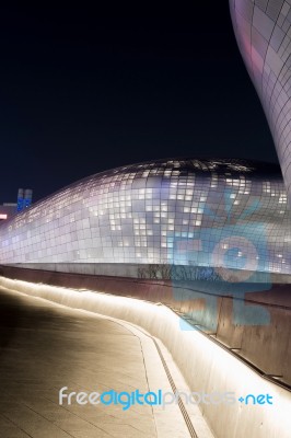 Seoul, South Korea - February 3: Dongdaemun Design Plaza Is A Modern Architecture In Seoul Designed By Zaha Hadid.photo Taken February 3,2015 In Seoul, South Korea Stock Photo