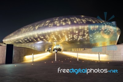 Seoul, South Korea - February 3: Dongdaemun Design Plaza Is A Modern Architecture In Seoul Designed By Zaha Hadid.photo Taken February 3,2015 In Seoul, South Korea Stock Photo