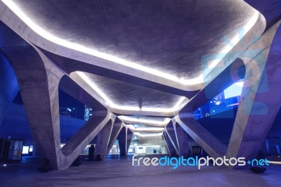 Seoul, South Korea - February 3: Dongdaemun Design Plaza Is A Modern Architecture In Seoul Designed By Zaha Hadid.photo Taken February 3,2015 In Seoul, South Korea Stock Photo