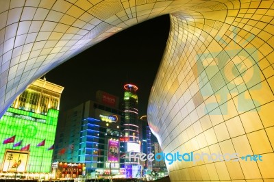 Seoul, South Korea - February 3: Dongdaemun Design Plaza Is A Modern Architecture In Seoul Designed By Zaha Hadid.photo Taken February 3,2015 In Seoul, South Korea Stock Photo