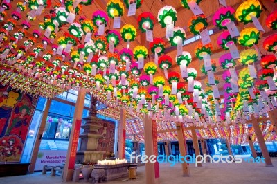 Seoul, South Korea - May 9 : Bongeunsa Temple With Hanging Lanterns For Celebrating The Buddha's Birthday On May. Photo Taken On May 9,2015 In Seoul,south Korea Stock Photo