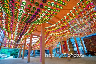 Seoul, South Korea - May 9 : Bongeunsa Temple With Hanging Lanterns For Celebrating The Buddha's Birthday On May. Photo Taken On May 9,2015 In Seoul,south Korea Stock Photo