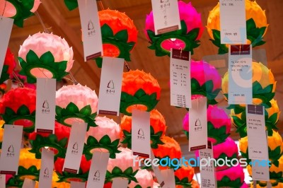 Seoul, South Korea - May 9 : Bongeunsa Temple With Hanging Lanterns For Celebrating The Buddha's Birthday On May. Photo Taken On May 9,2015 In Seoul,south Korea Stock Photo