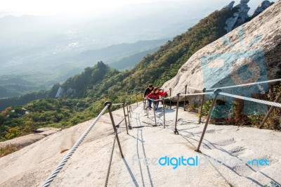 Seoul, South Korea - Sep 27: Climbers And Tourists On Bukhansan Mountain. Photo Taken On Sep 27, 2015 In Seoul, South Korea Stock Photo