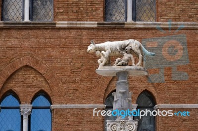 She-wolf Suckling Infants Romulus And Remus Near Sienna Cathedra… Stock Photo