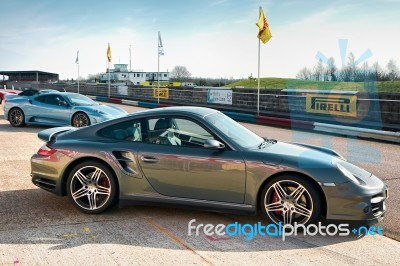 Side View Of Porsche Sports Car At Thruxton Racing Circuit Stock Photo