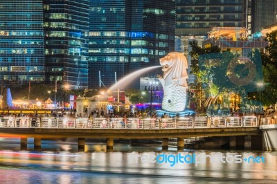 Singapore - 10 December 2016 : Merlion Statue, One Of The Iconic… Stock Photo