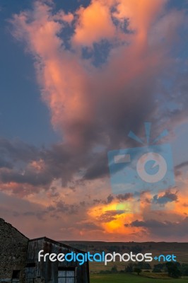 Sky At Dusk In The Yorkshire Dales National Park Near Malham Stock Photo