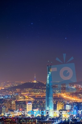 South Korea Skyline Of Seoul, The Best View Of South Korea With Lotte World Mall At Namhansanseong Fortress Stock Photo