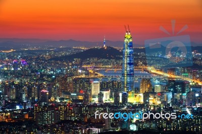 South Korea Skyline Of Seoul, The Best View Of South Korea With Lotte World Mall At Namhansanseong Fortress Stock Photo