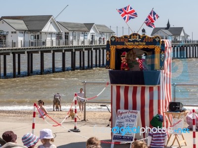 Southwold, Suffolk/uk - June 2 : Punch And Judy Show In Southwol… Stock Photo