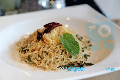 Spaghetti In White Plate Stock Photo