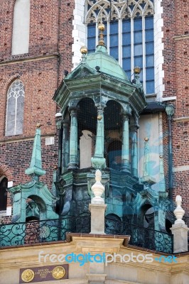 St Marys Basilica In Krakow Stock Photo