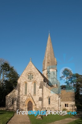 St Michael And All Angels Church In Leafield Stock Photo