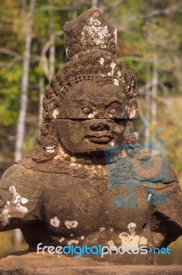 Statue Of Ancient Khmer Warrior Head At Angkor Wat Stock Photo